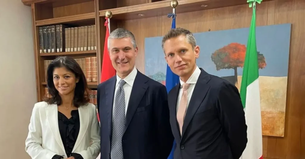 rechtssicherheit als standortfaktor oesterreich und italien staerken zusammenarbeit der notariate fuer kmus