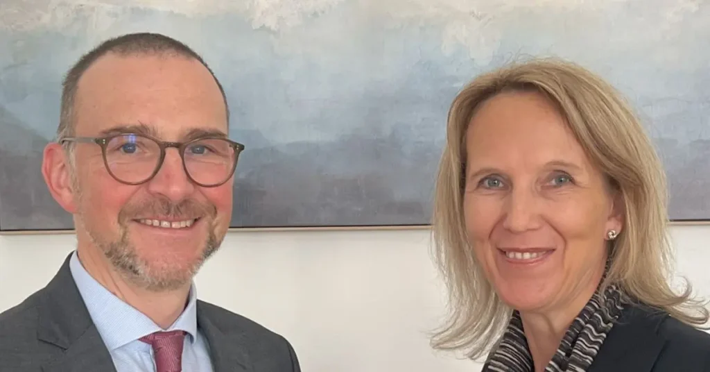 neue partnerin bei lawyers more ulrike farnik verstaerkt legal executive search min