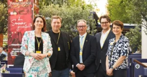 linde verlag feierte verlagsfest auf der summer stage wien